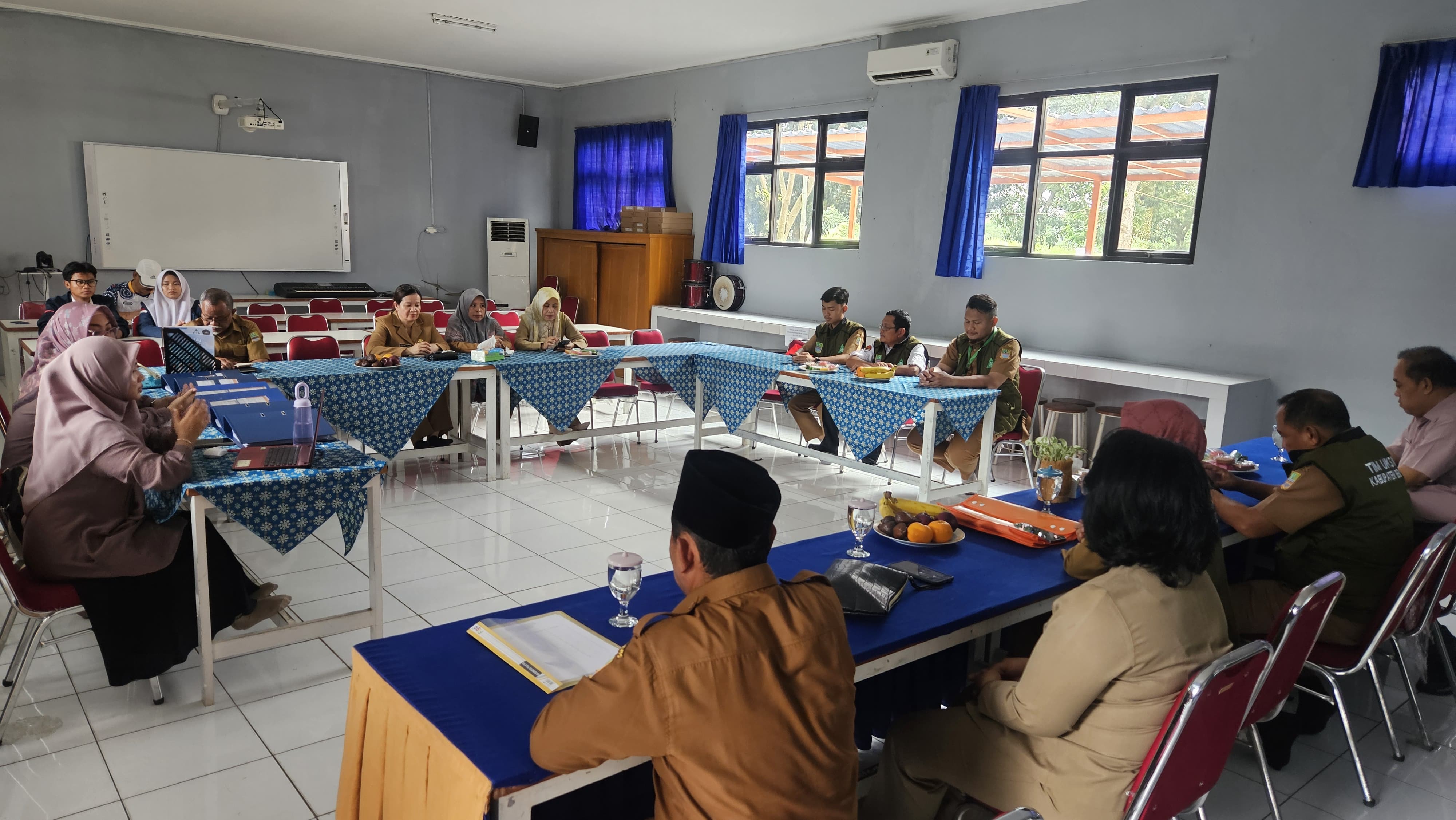 PENINJAUAN SELEKSI STRATIFIKASI UKS